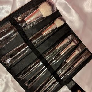 Crown Pro brush set